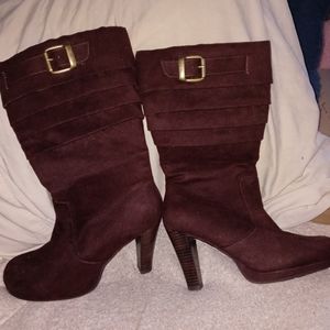 Sketcher boots never worn sz 7